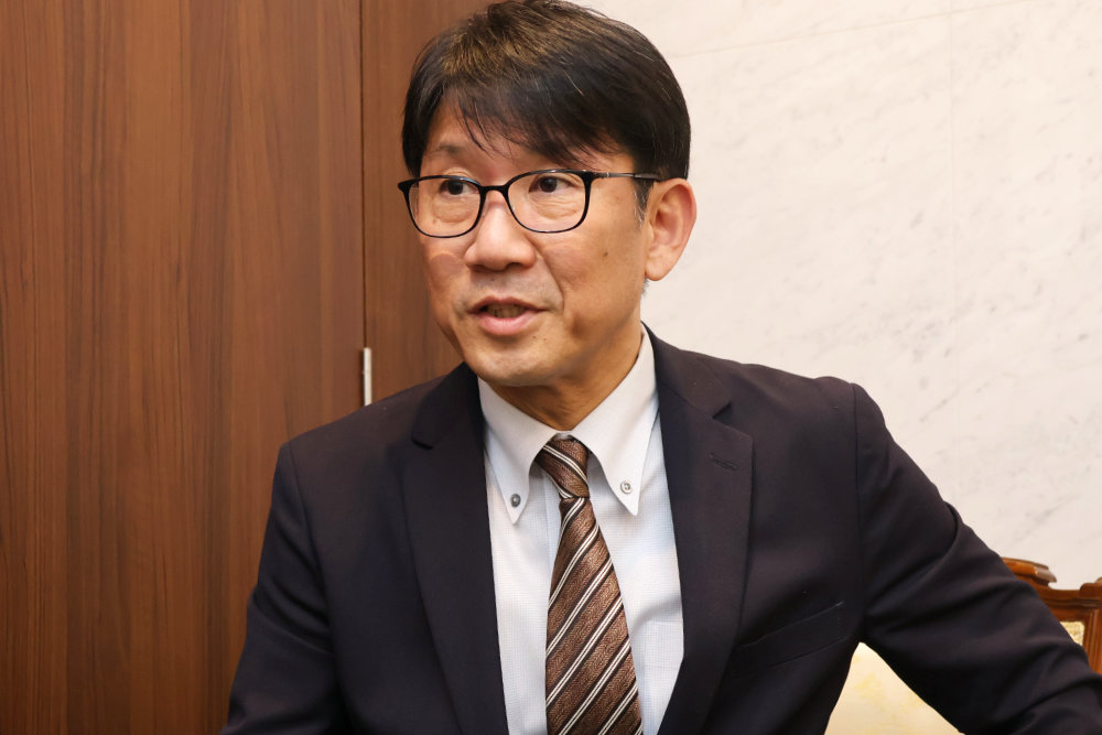 支配人　三木　明様